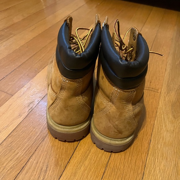 Women’s Timberland boots - Picture 3 of 7
